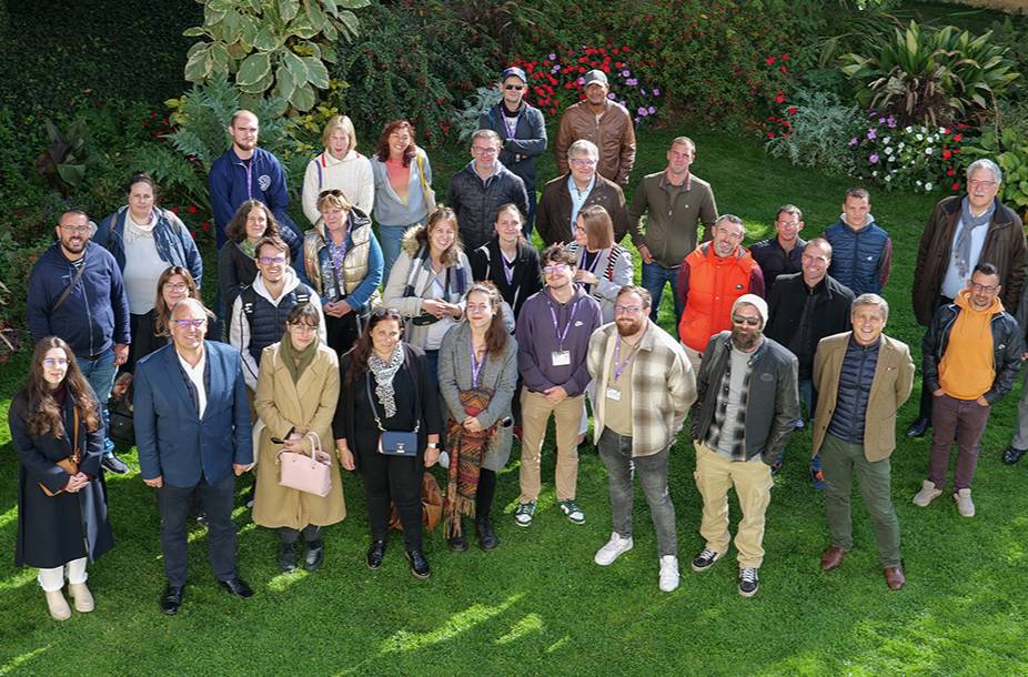 <p><strong class="ql-size-24px" style="color: rgb(30, 65, 117);">Au sein de notre collectivité, l’ambiance est conviviale et dynamique !</strong></p>